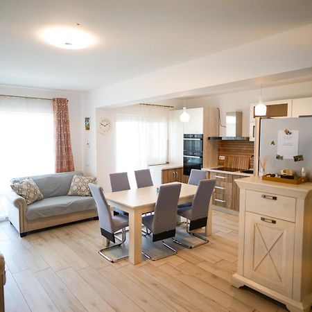 Hunyadi Luxury Dna Stanca 1 Lägenhet Sibiu Exteriör bild